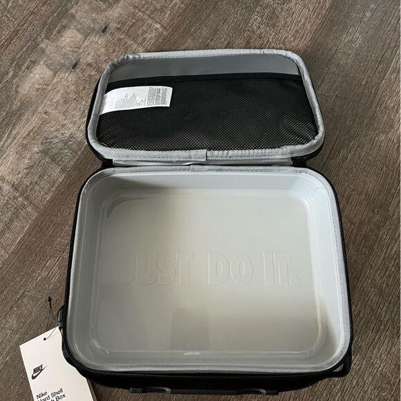 Nike Hard Shell Lunchbox - Picture 7 of 9